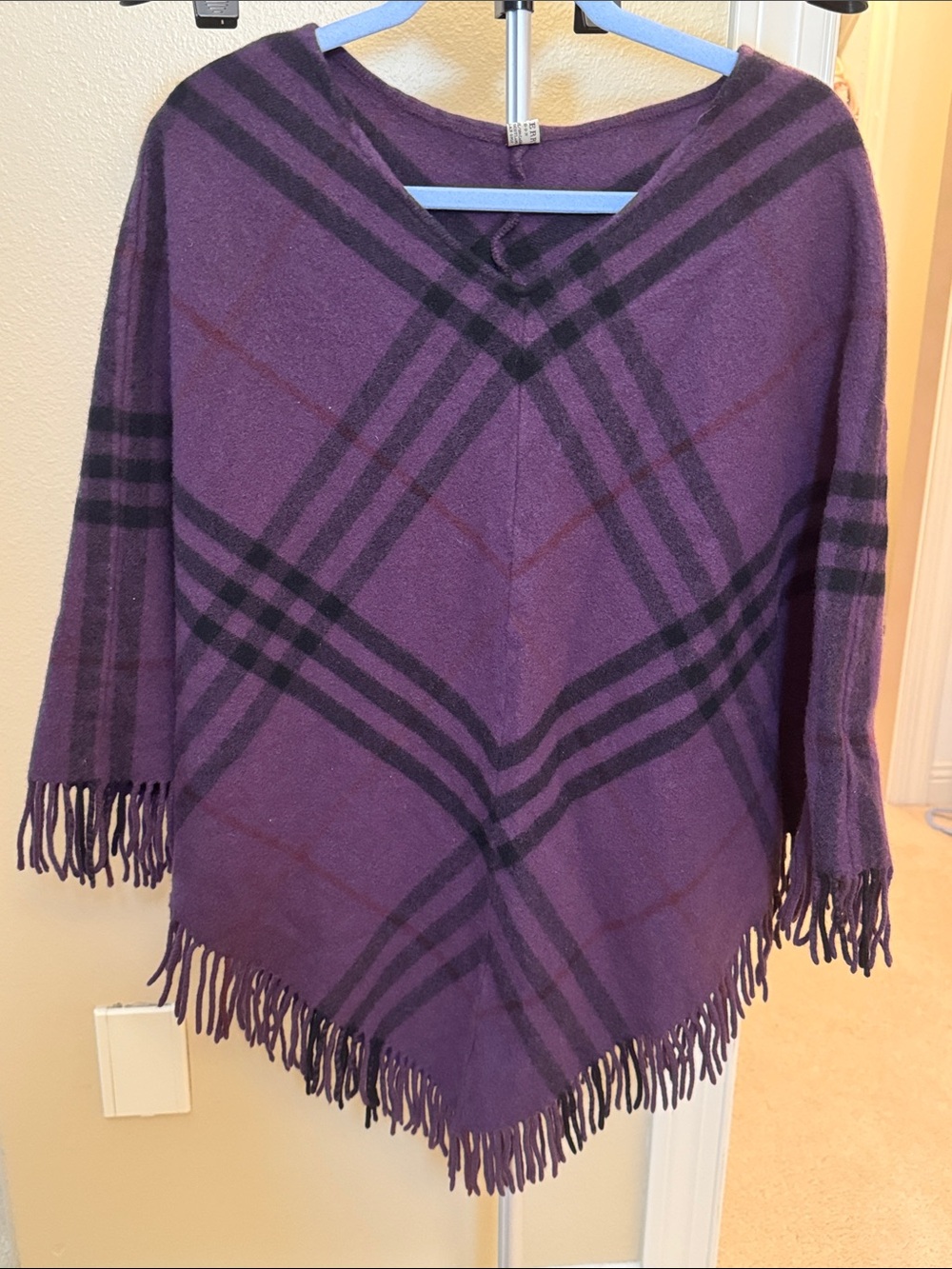 Burberry RARE Purple Plaid Fringed Poncho Sweater. 90% Merino wool 10% cashmere